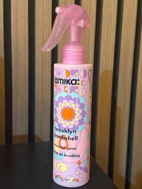 Amika Brooklyn Bombshell Blowout Spray